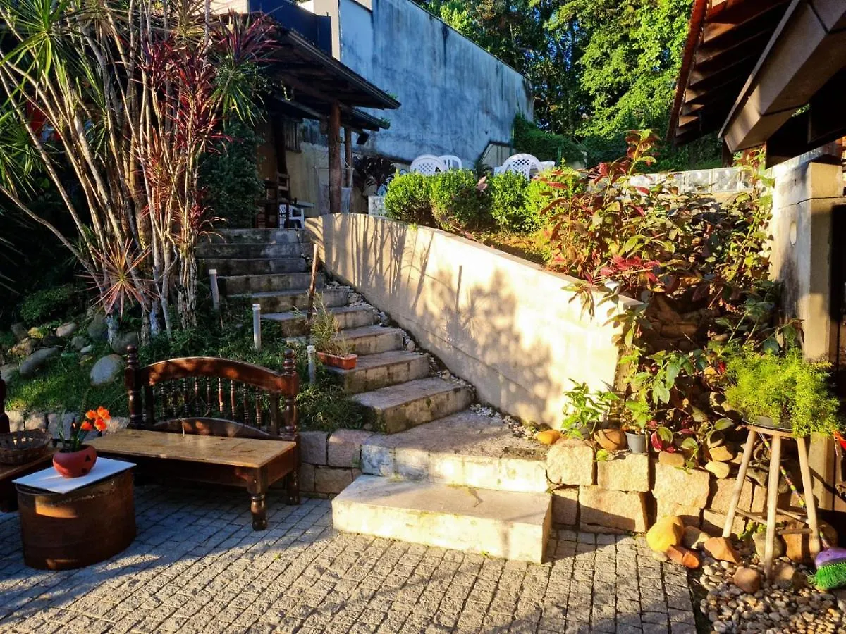 约恩维利 Gajah酒店